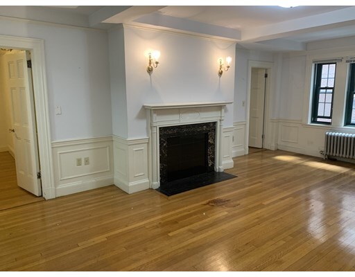 Building Photo - 122 Bowdoin St