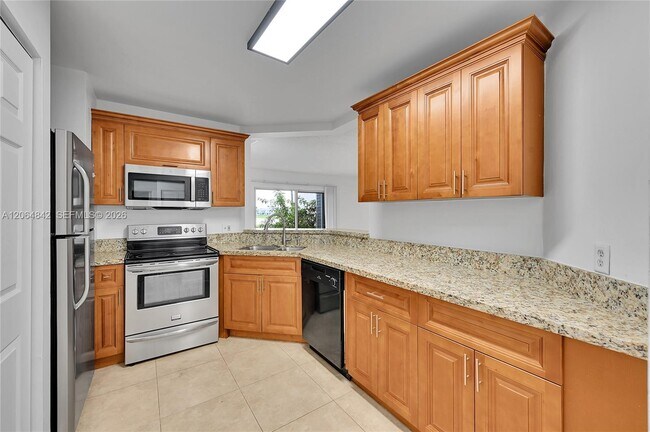 Foto del edificio - 3453 NW 44th St