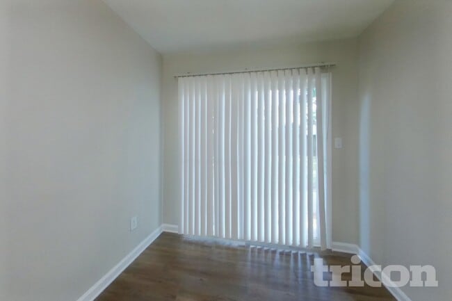 Foto del edificio - 724 Jacksons Mill Way NW