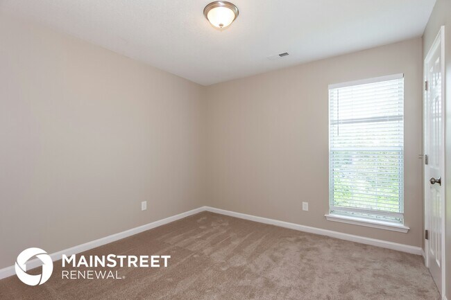 Building Photo - 7911 Vermilion Dr