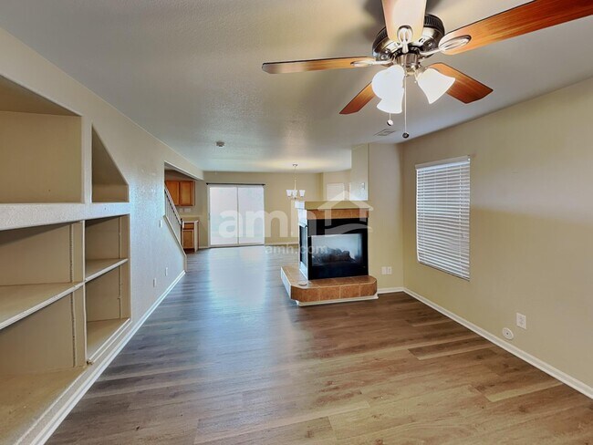 Foto del edificio - 9761 Chambers Dr