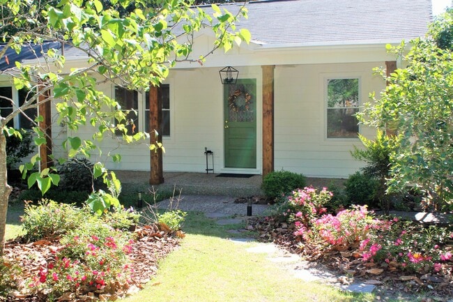 Foto del edificio - 275 Piney Ln