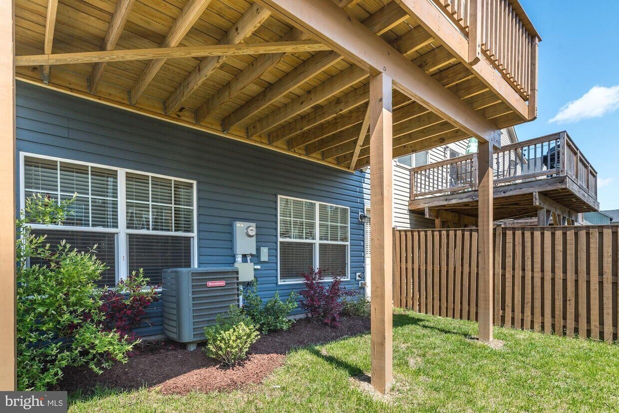 106 Brasstown Loop, Stephenson, VA 22656 Townhome Rentals in
