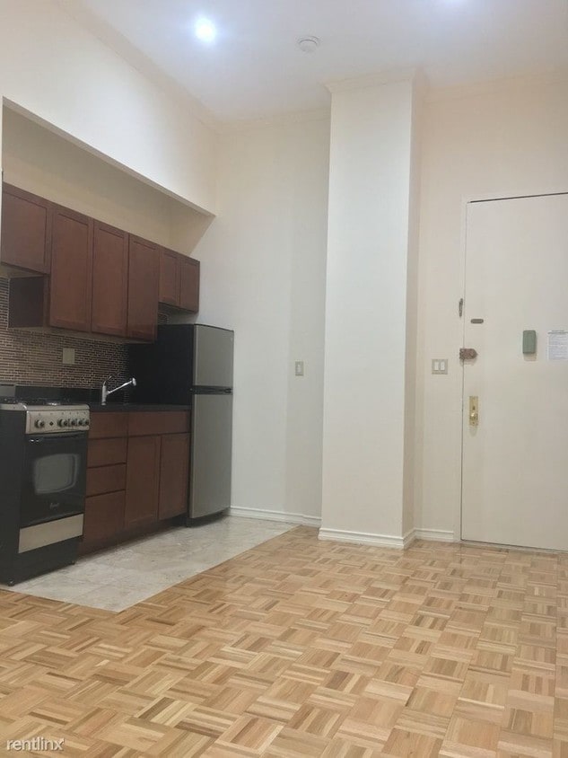 Primary Photo - 312 W 92nd St