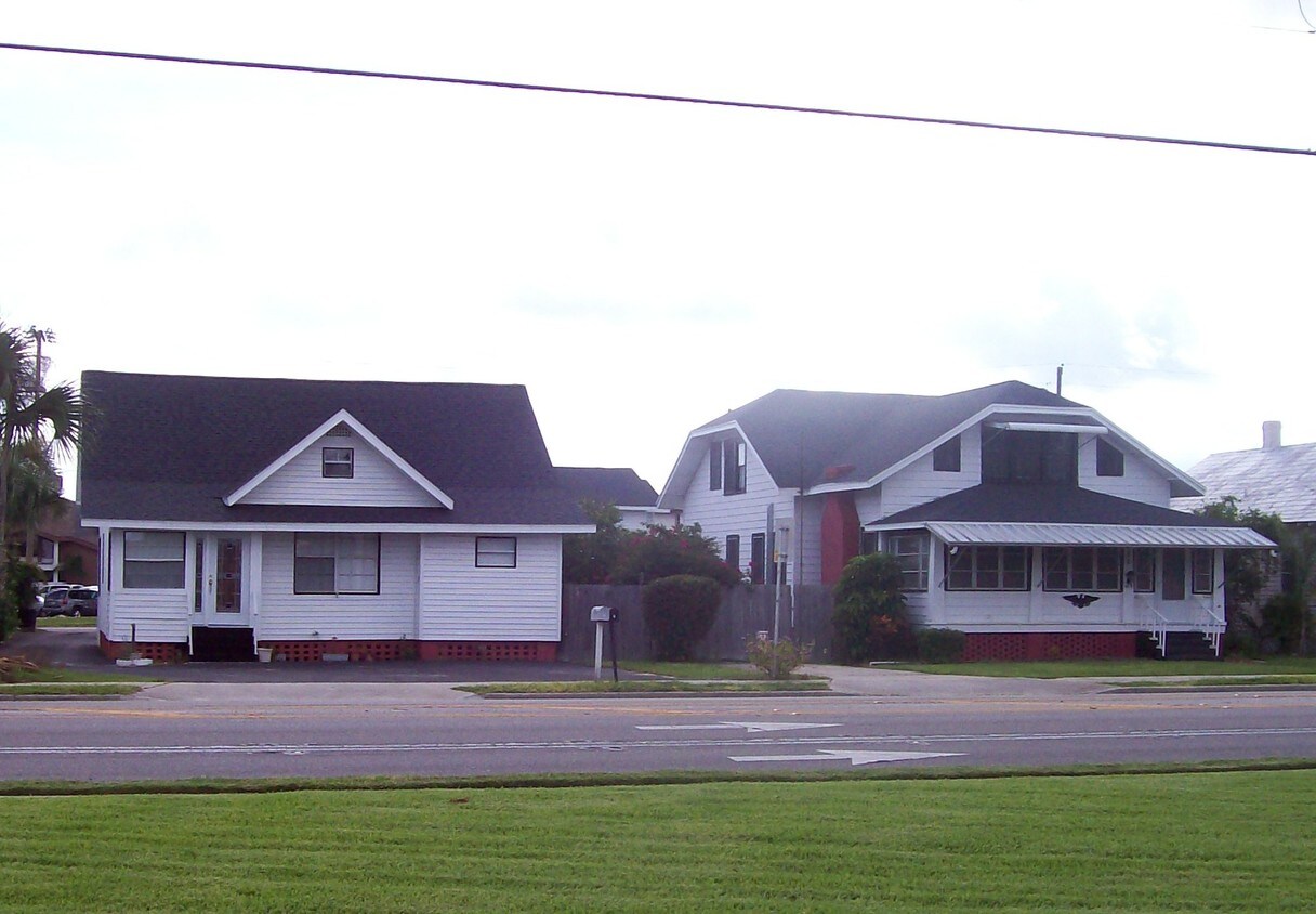 Foto principal - 401 S Franklin St