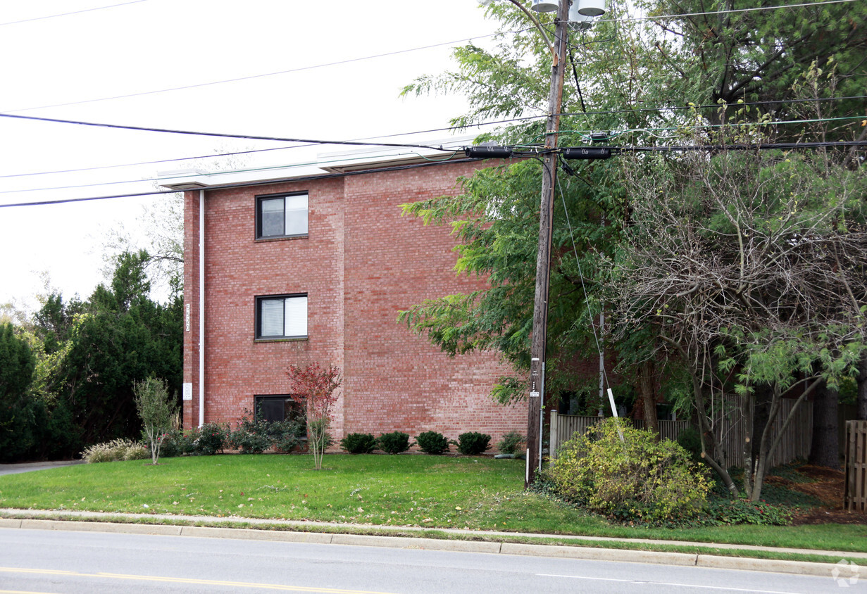 Building Photo - Tuckahoe Apartments I