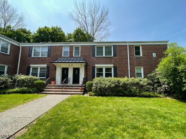 Building Photo - 412 Morris Ave