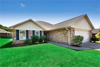 Building Photo - 314 Saddlegate Dr NW