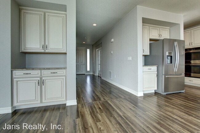 Foto del edificio - 4 br, 2.5 bath House - 2255 Summerhill Drive