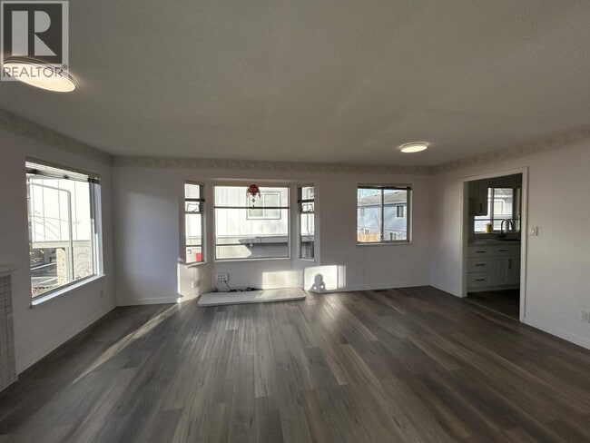 Building Photo - 7040 Williams Rd