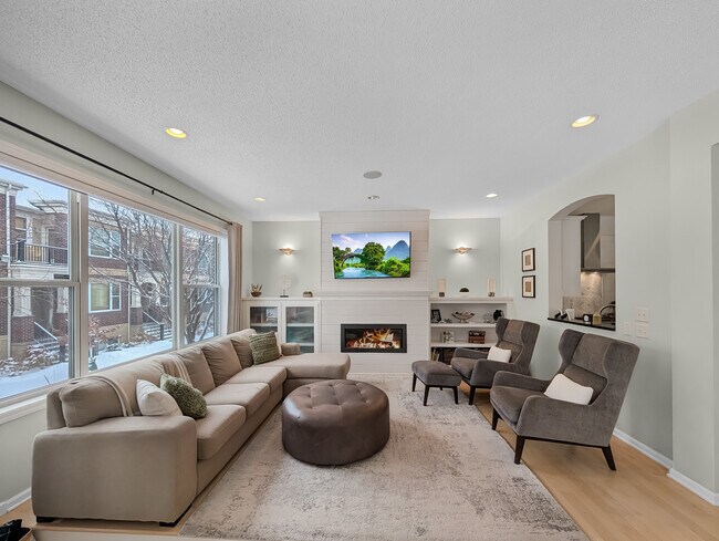 Planta principal de concepto abierto - 29 4th Ave N