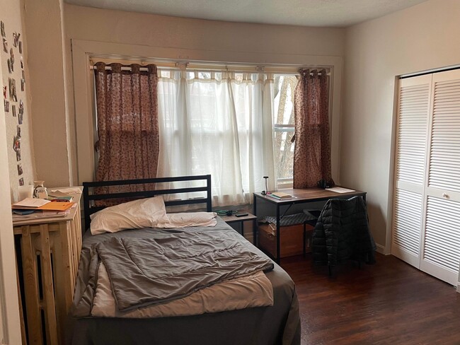 Building Photo - 5847 Nicholson St