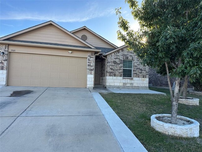 Building Photo - 3505 Stephans St