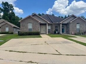 Building Photo - 6513 Covington Villas Dr