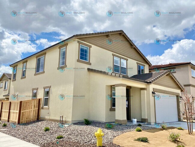 Building Photo - 4 Bedroom 3 Bath Home On Corner Lot Home Near Sparks Galleria