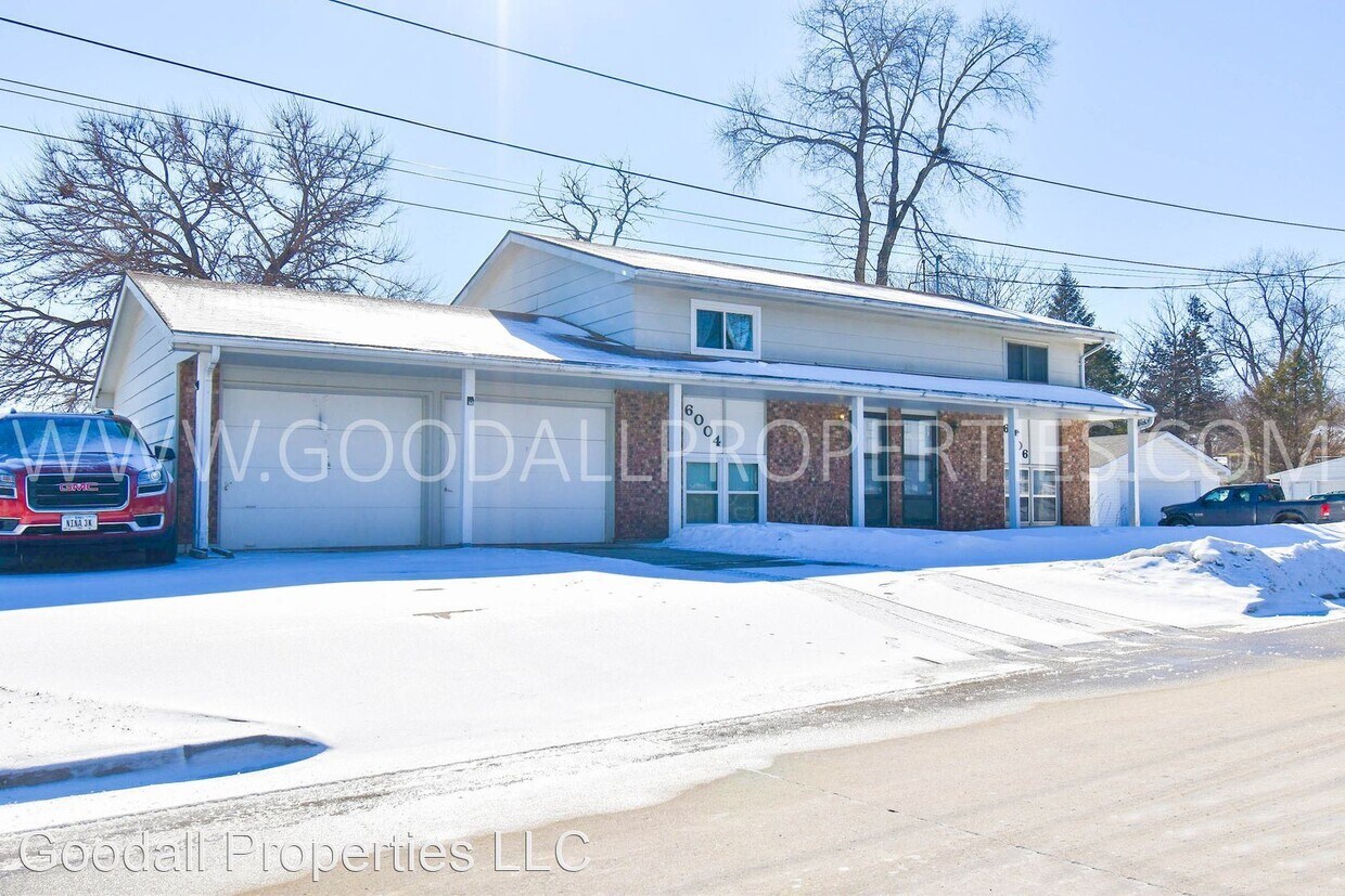 Primary Photo - 2 br, 1 bath House - 6004 Townsend Ave
