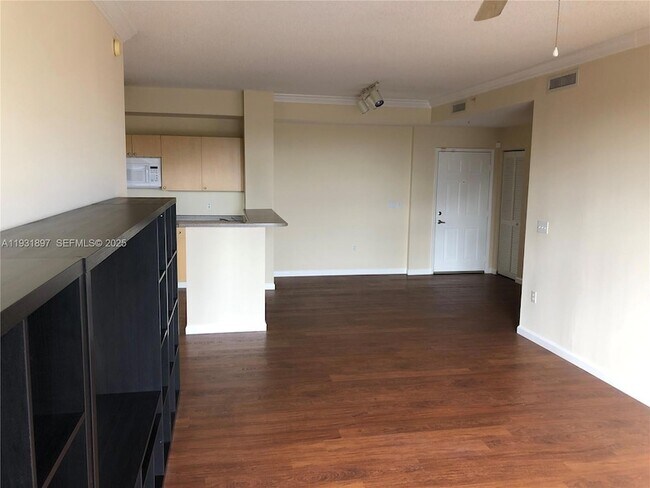 Foto del edificio - 1900 Van Buren St