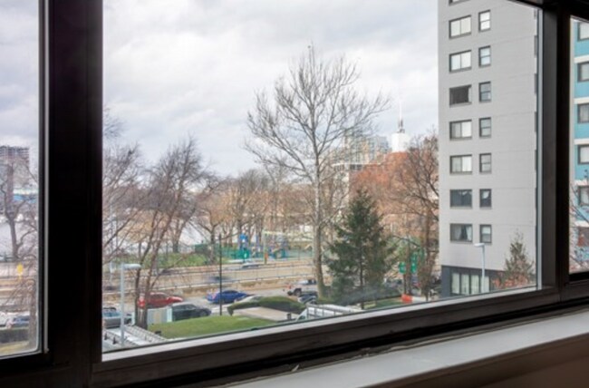 Foto del edificio - 2 Emerson Plz