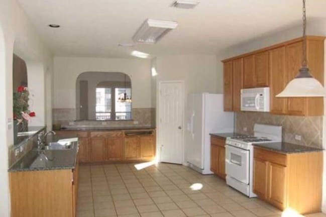 Building Photo - 21006 Normandy Forest Dr
