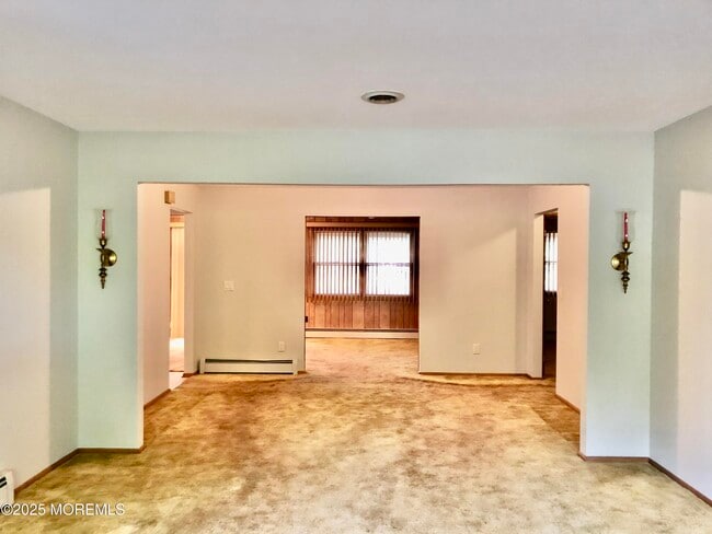Foto del edificio - 24 Upton Ct