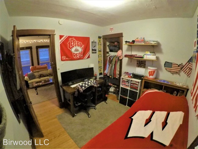 Foto del edificio - 7 br, 2 bath Apartment - 535 W. Mifflin St.