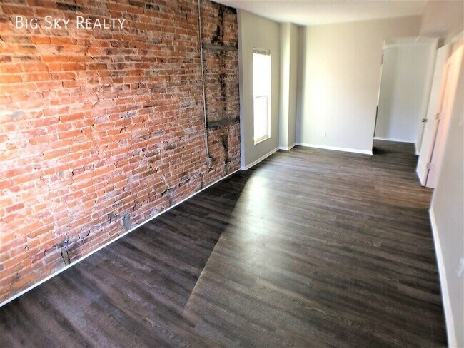 Foto del edificio - 879 Oak St