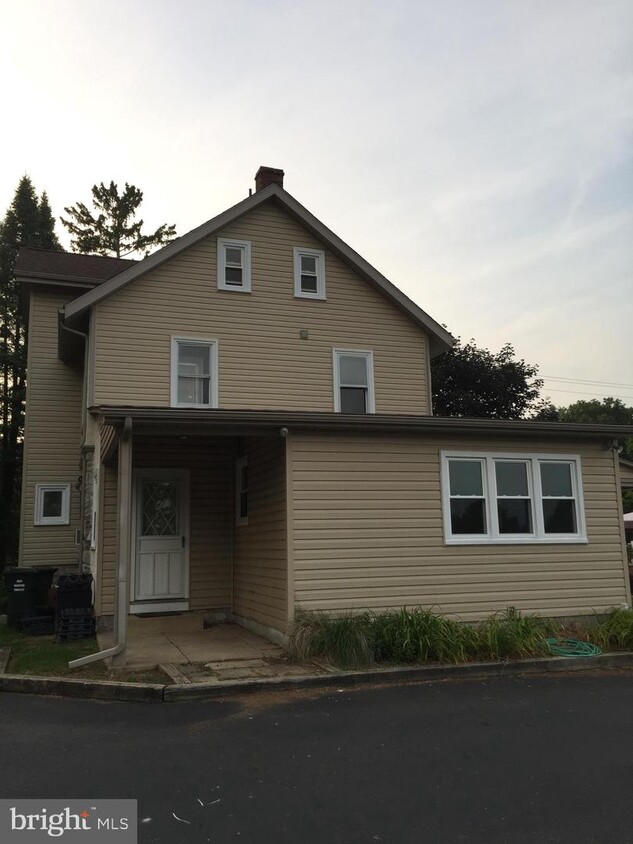 1288 W Strasburg Rd, West Chester, PA 19382 House Rental in West
