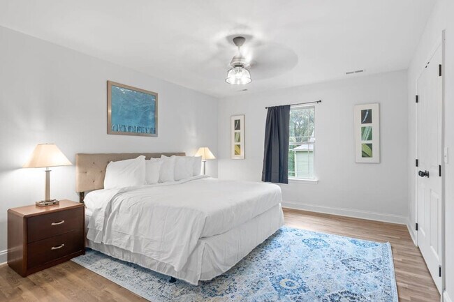 Building Photo - 3705 Hoyt St