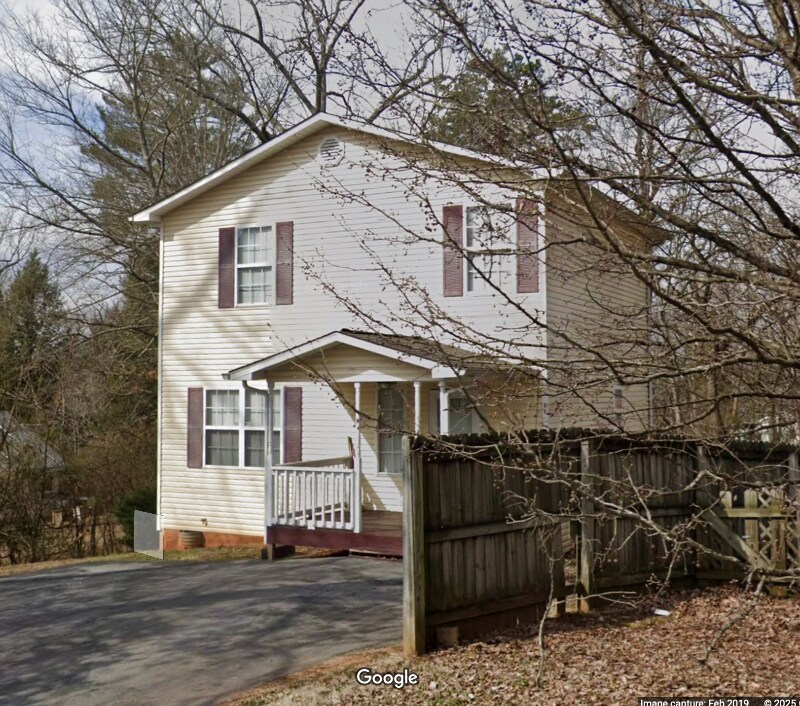 Foto principal - 2423 Belvedere Ave