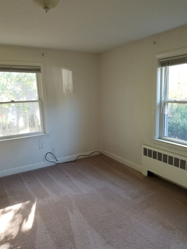 Building Photo - 3 br, 1.5 bath House - 26 Middle Hwy