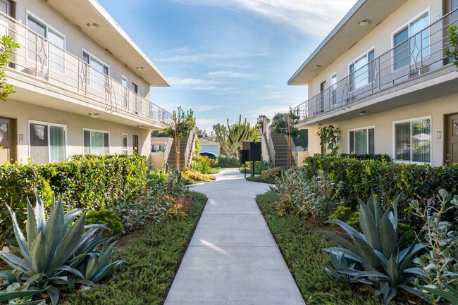 Building Photo - Aberdeen Bay Apartments