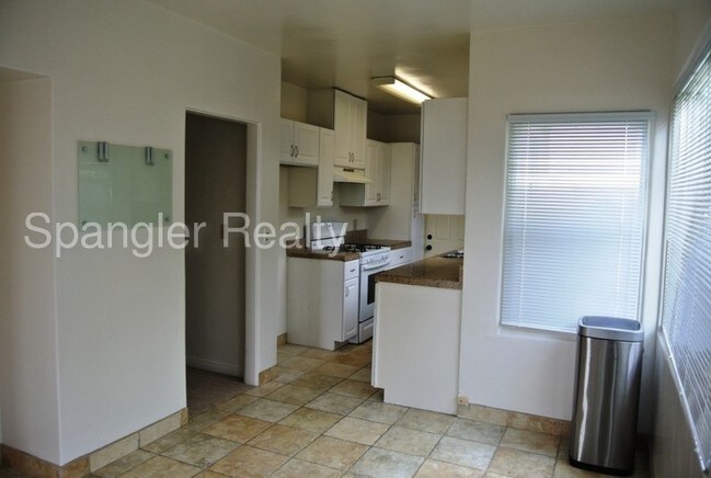 Building Photo - 2Bed/1Bath with Ocean View!~ Pacific #A