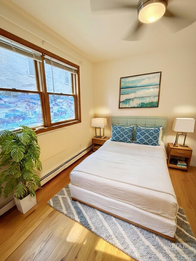 Foto del edificio - 56-17 135th St