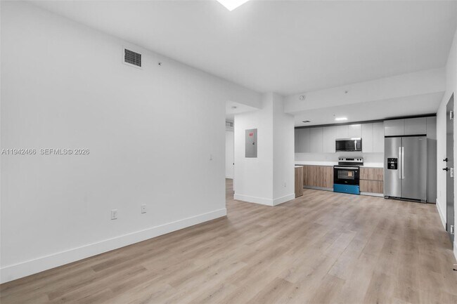 Foto del edificio - 3728 NW 19th Ave