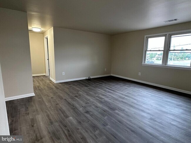 Foto del edificio - 1437 Liberty Rd