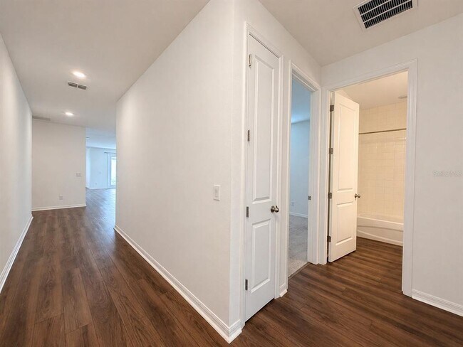 Foto del edificio - 2272 Derwent Dr