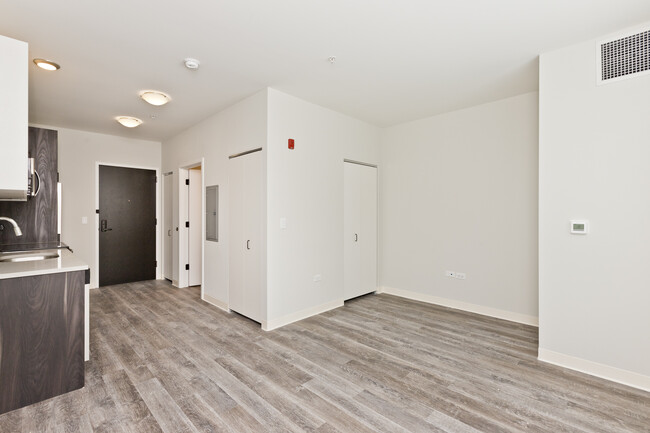 Building Photo - 6159 N Broadway