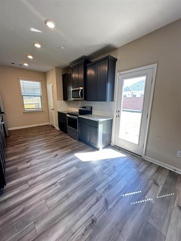 Building Photo - 1707 Cotton Blossom Ln