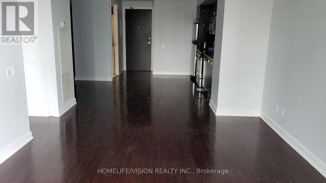 Photo du bâtiment - 33 Charles St E