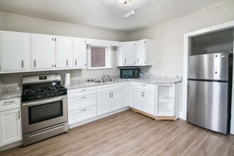 Building Photo - 1632 Waterloo Rd
