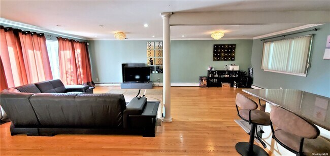 Foto del edificio - 758 Turf Rd