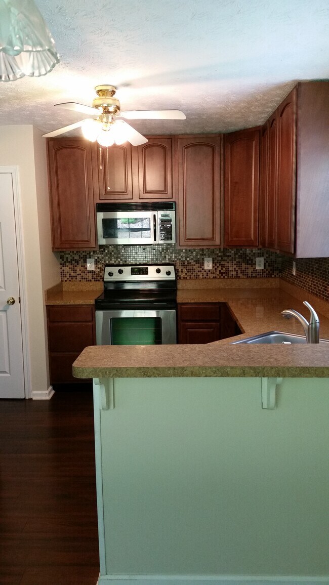 Foto del edificio - 4668 Eucalyptus Way