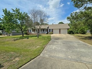 Building Photo - 8714 Tangletree Dr