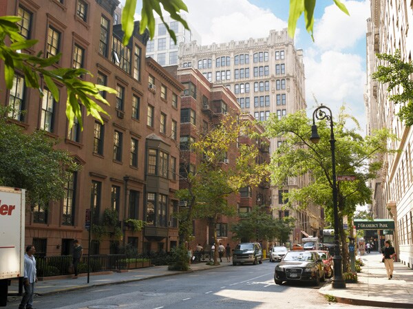 Foto del edificio - 350 E 18th St