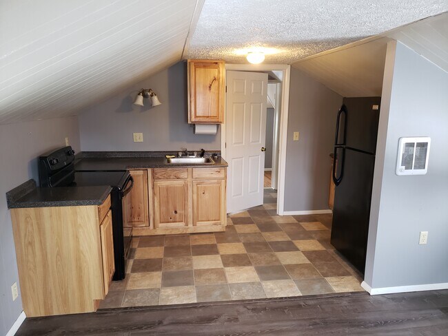 Kitchen - 215 3rd St