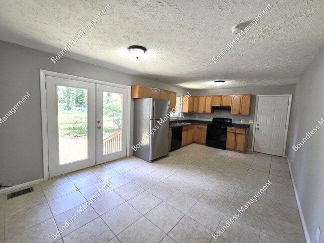 Building Photo - 8834 Homewood Dr
