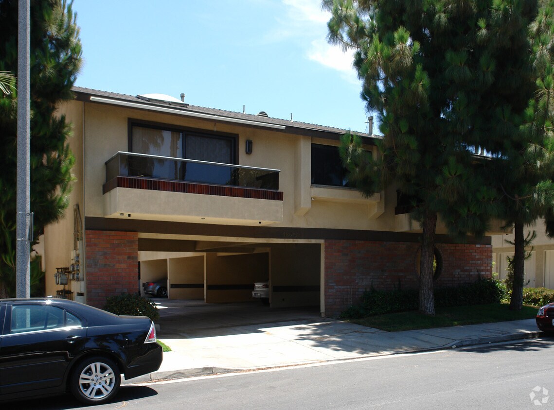 Building Photo - 16922 Lynn St
