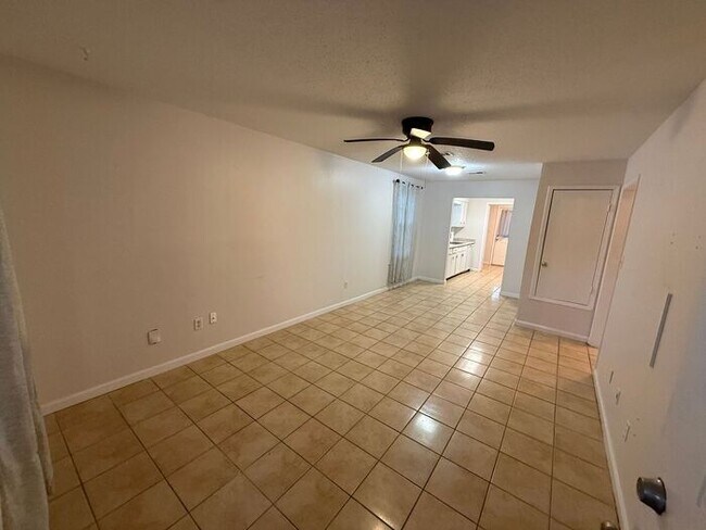 Foto del edificio - Gulf Breeze - Greenbriar Estates - 2 bedroom, 1 bathroom