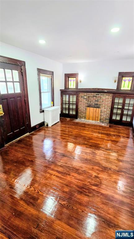 Foto del edificio - 341 Dewitt Ave