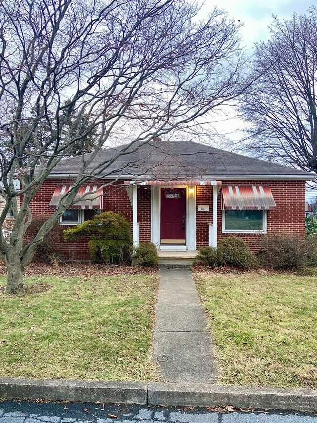 Foto del edificio - 4701 Lancaster St